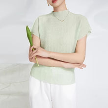 Feriole Pleated Top