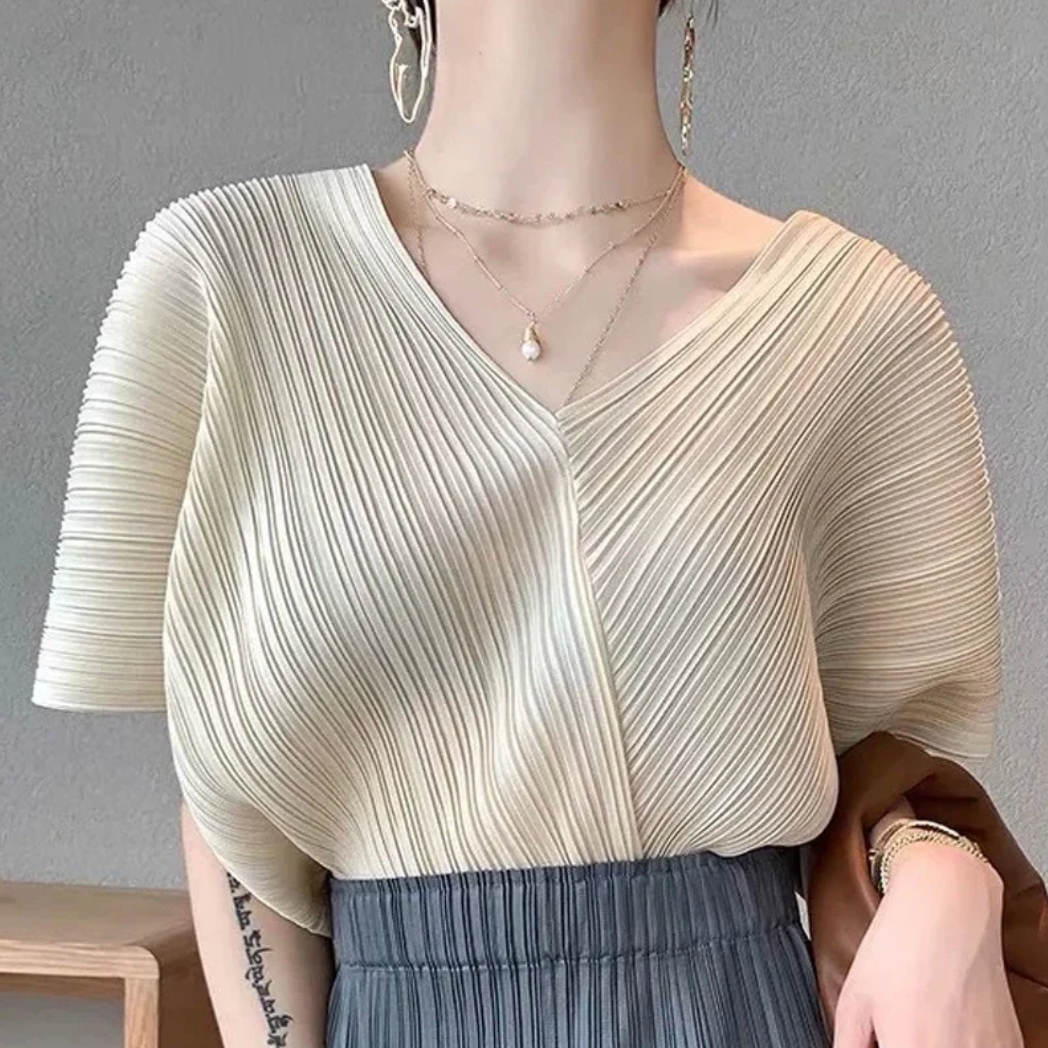 Ecla Pleated Top